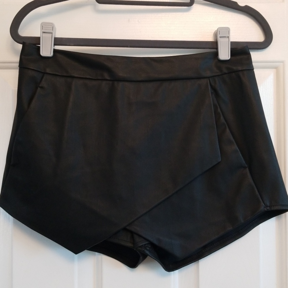 Express pleather skort